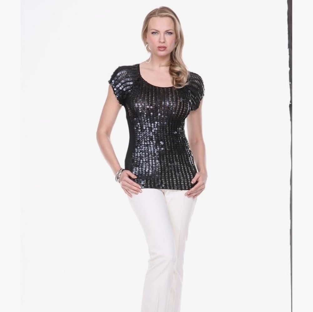 🌟 Gizel sequin top NWT